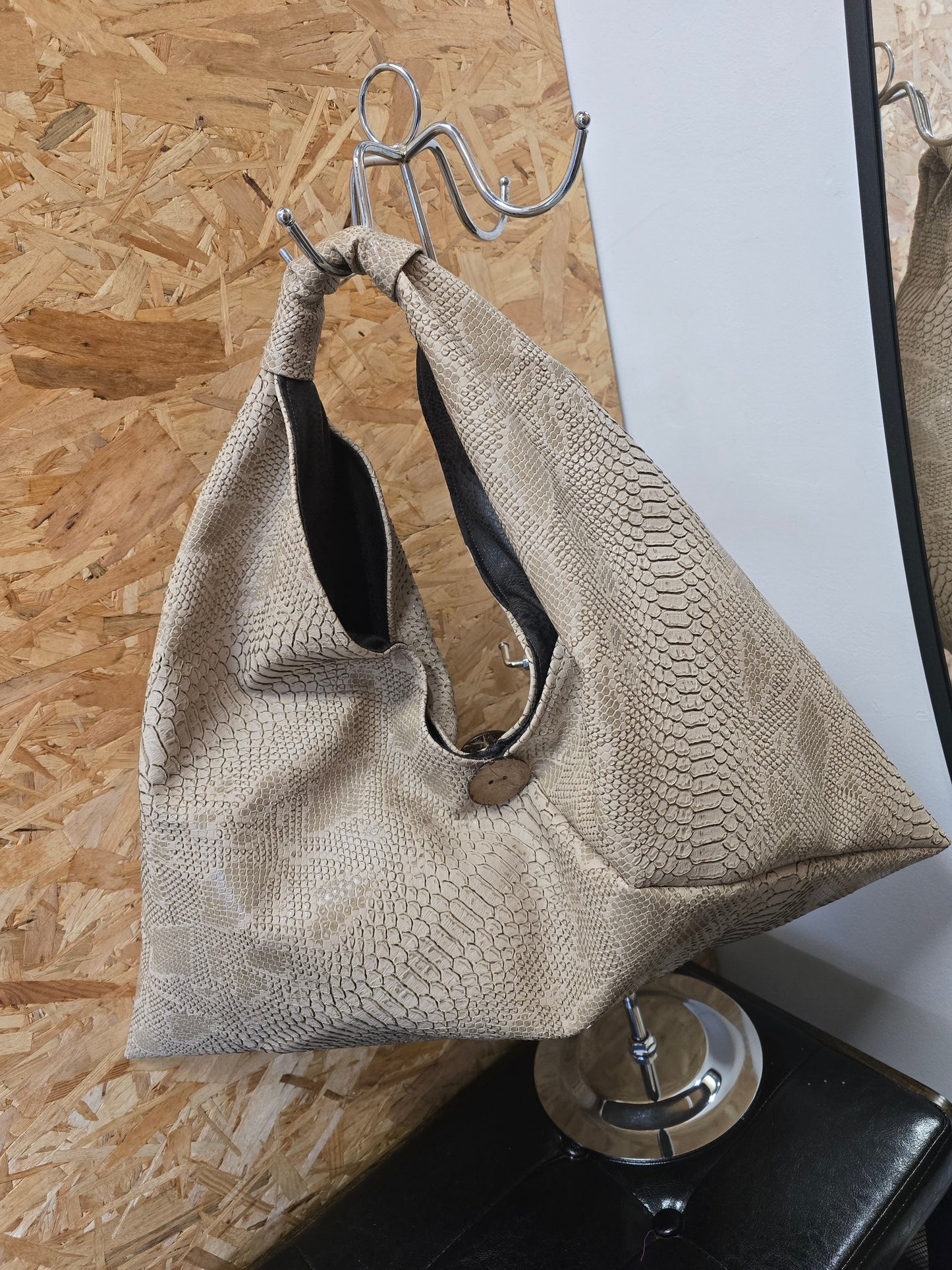 Creation artisanale SAC BEIGE origami en similicuir effet crocro
