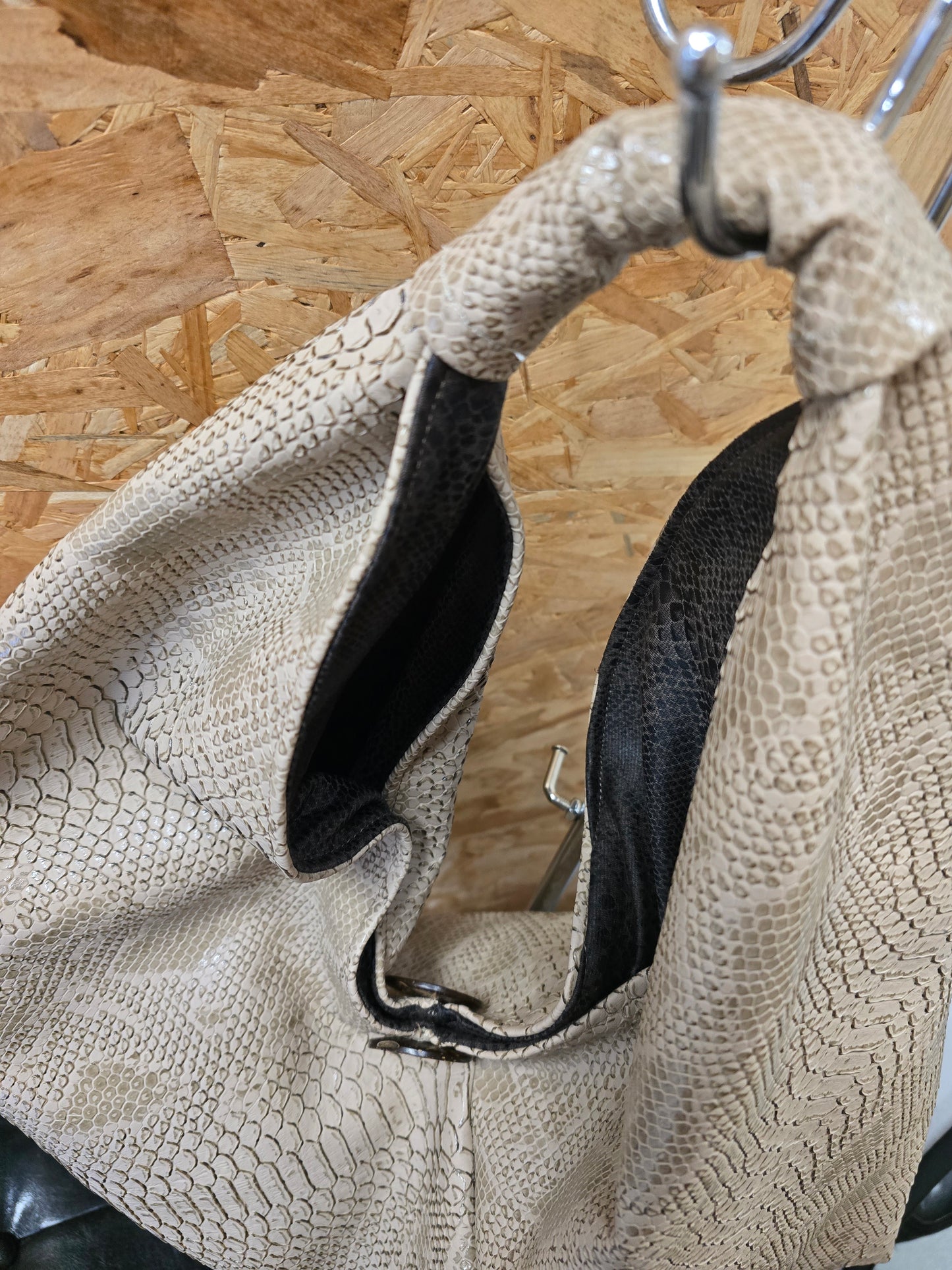 Creation artisanale SAC BEIGE origami en similicuir effet crocro