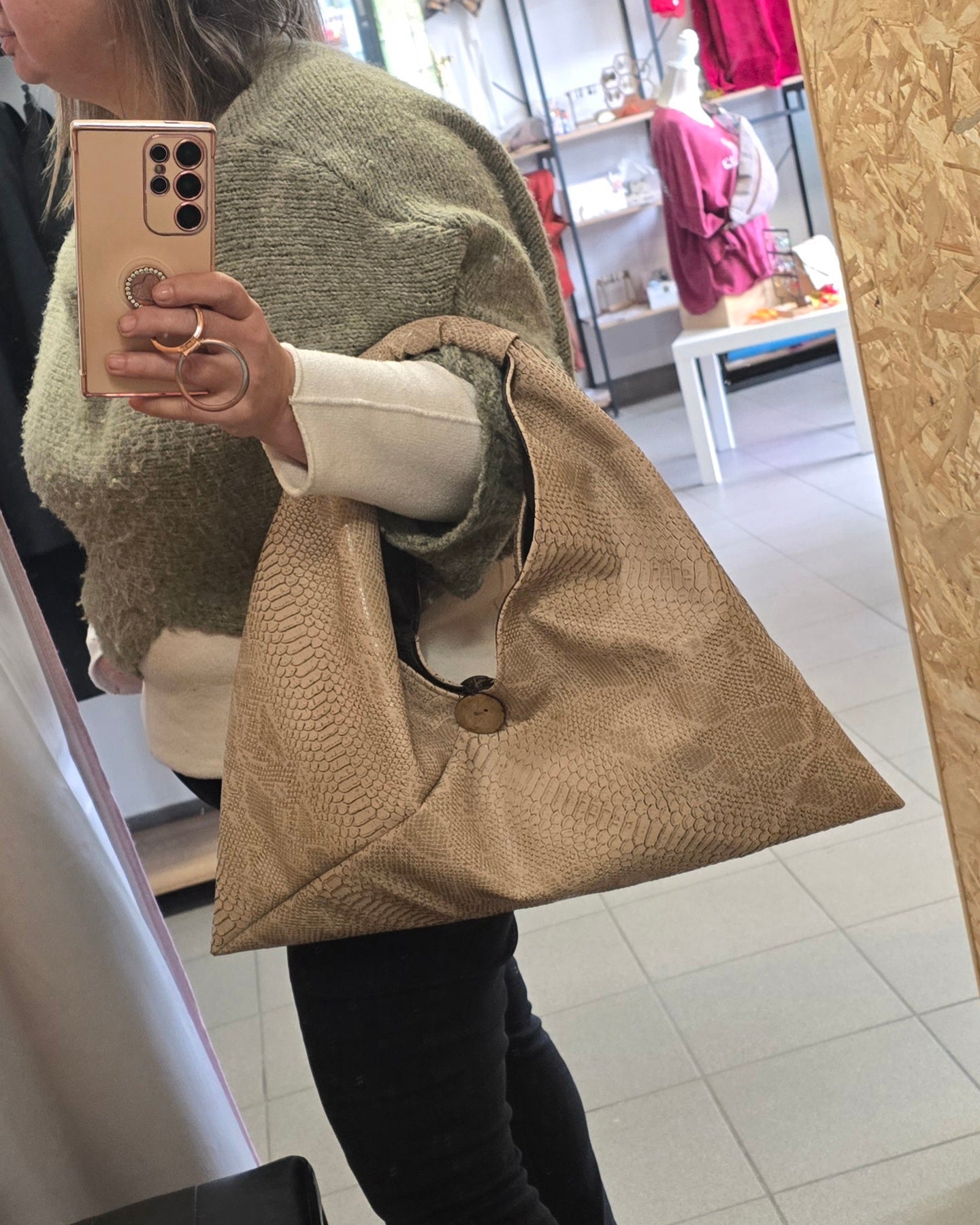Creation artisanale SAC BEIGE origami en similicuir effet crocro