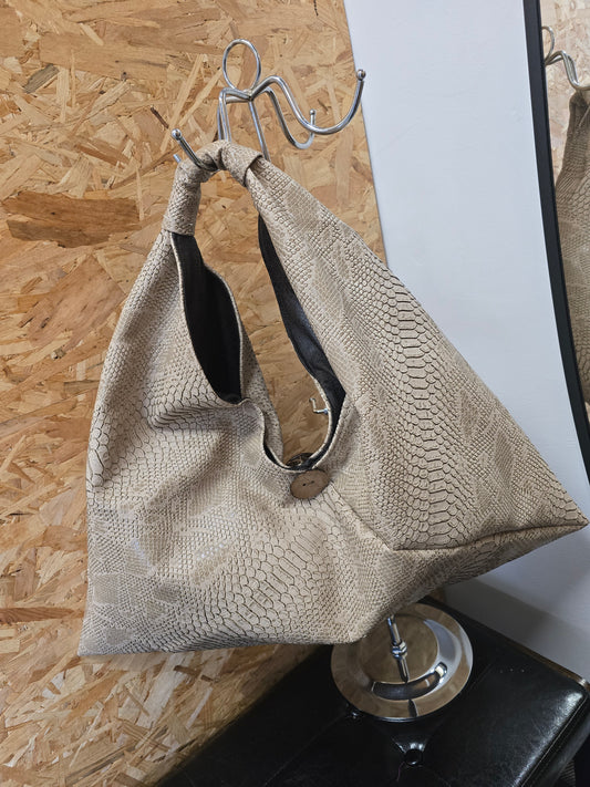 Creation artisanale SAC BEIGE origami en similicuir effet crocro