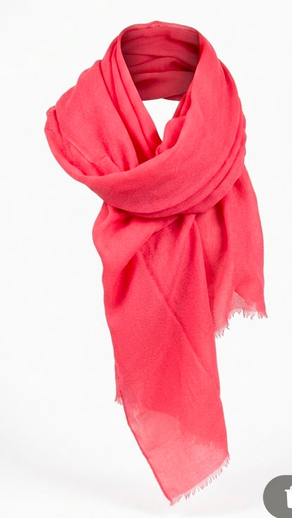 💖 Foulard Uni Fuchsia – Léger & Élégant